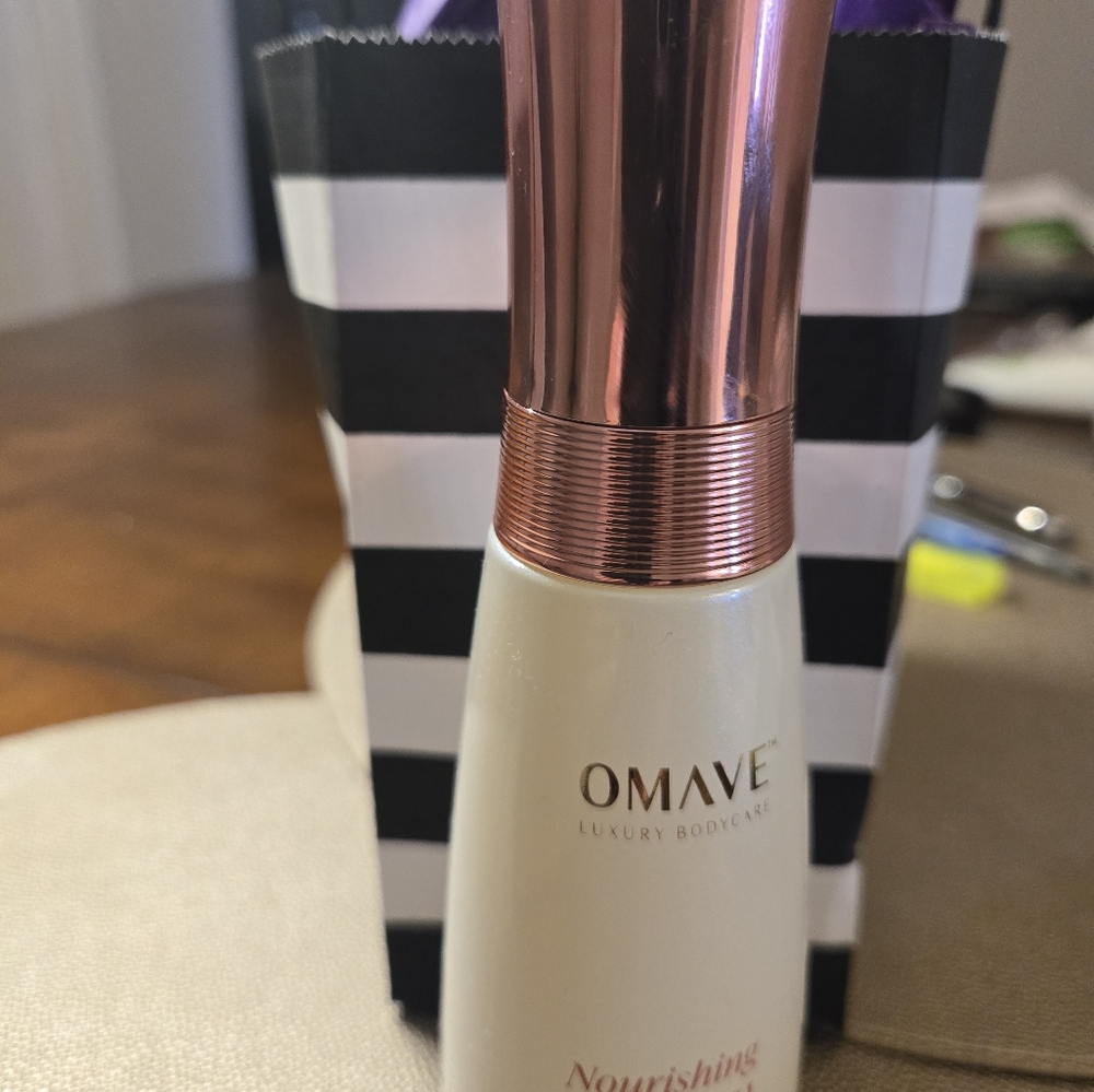 Body Oil - Picture 4 of 7
